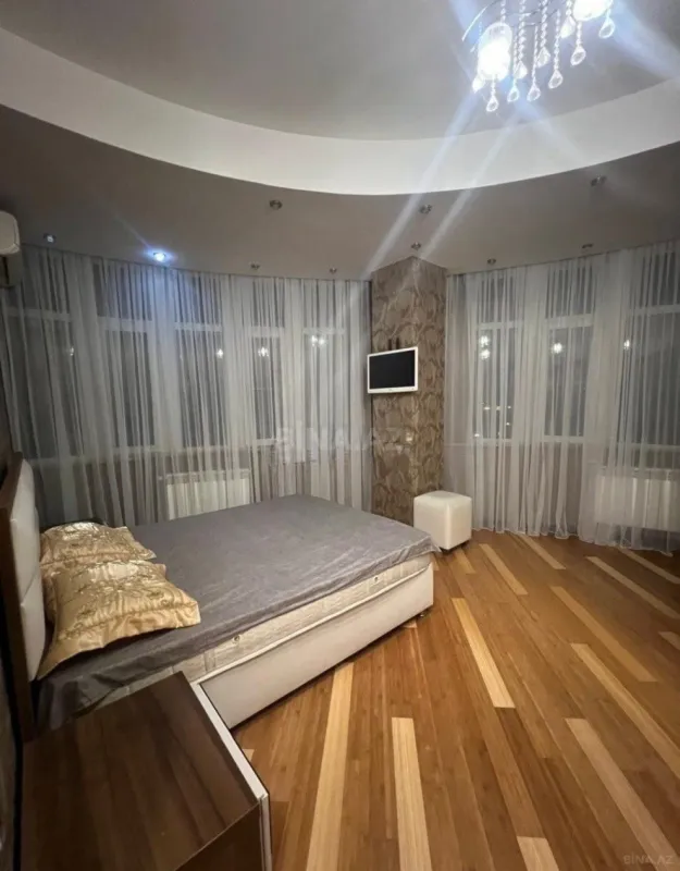 Kirayə verilir 3 otaqlı mənzil 120 m²