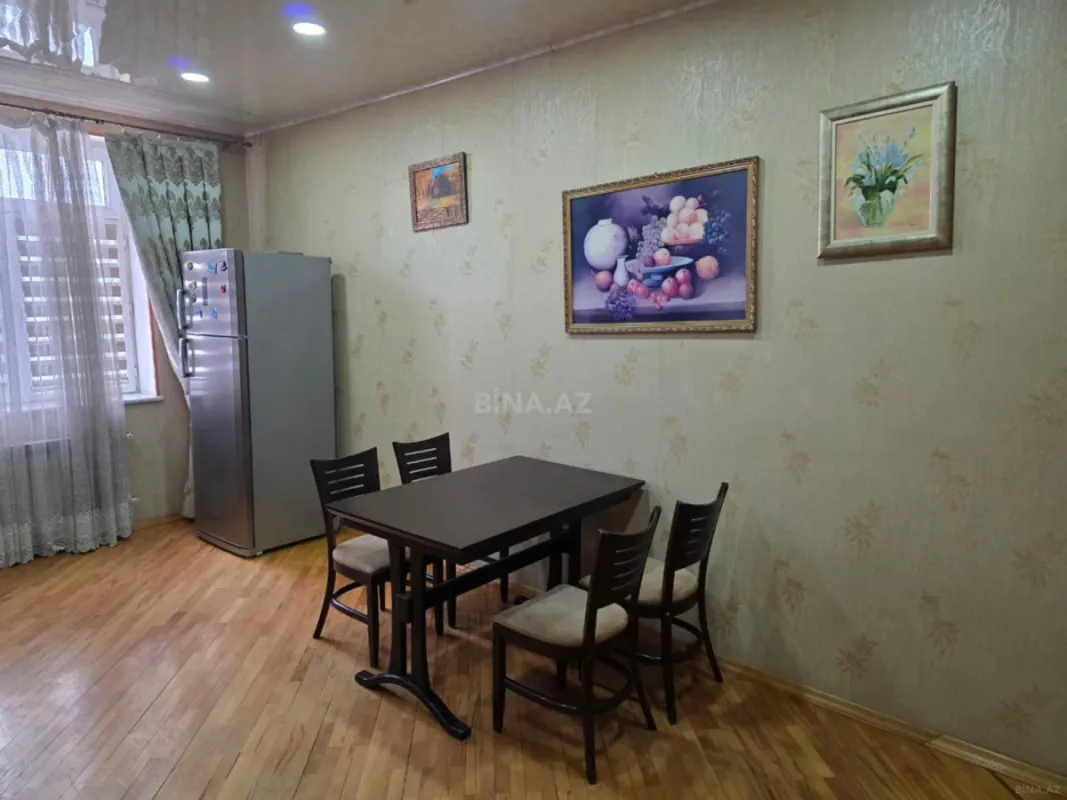 Kirayə verilir 2 otaqlı mənzil 113 m²