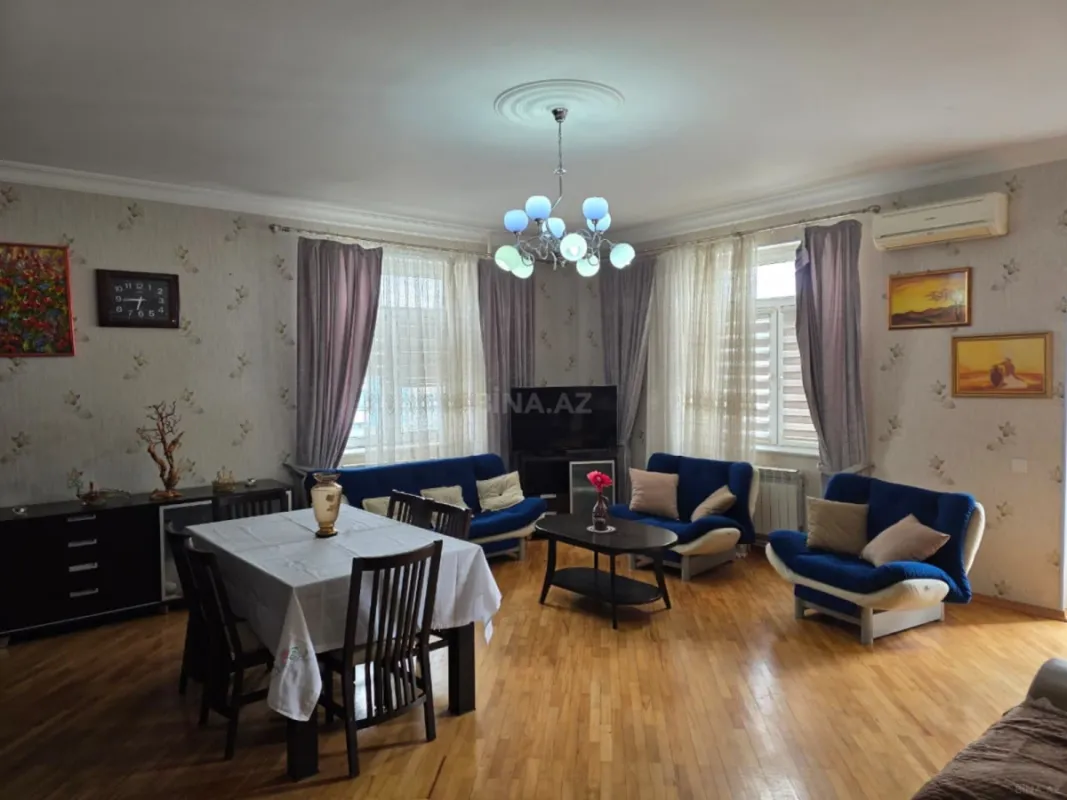 Kirayə verilir 2 otaqlı mənzil 113 m²