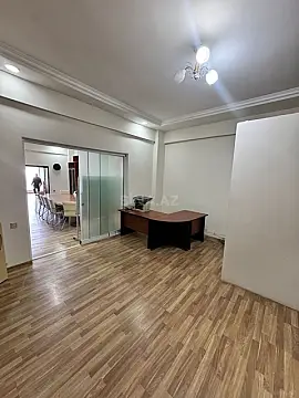 Kirayə verilir 3 otaqlı ofis 100 m²