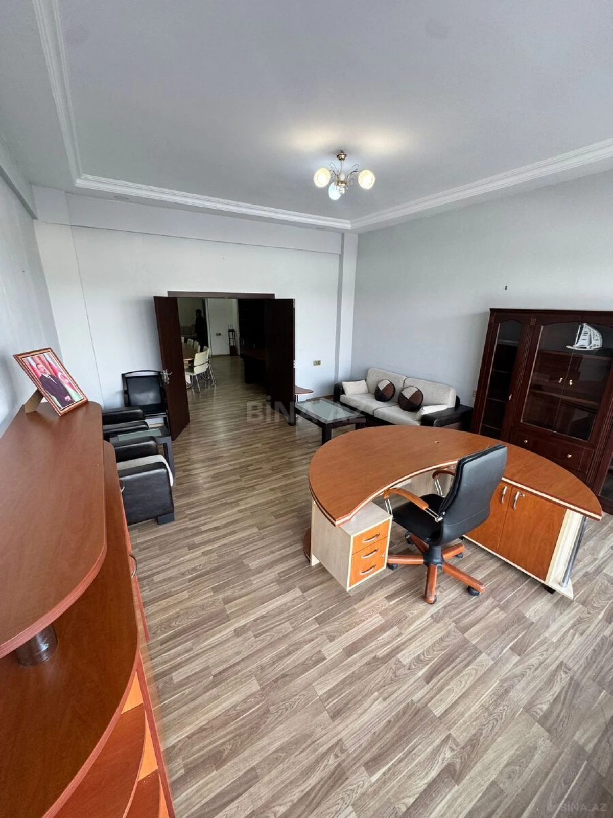 Kirayə verilir 3 otaqlı ofis 100 m²