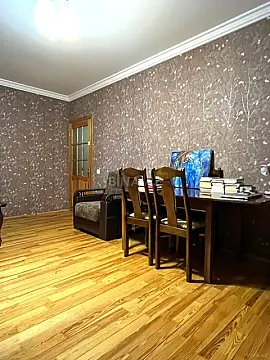 Satılır 2 otaqlı mənzil 82 m²