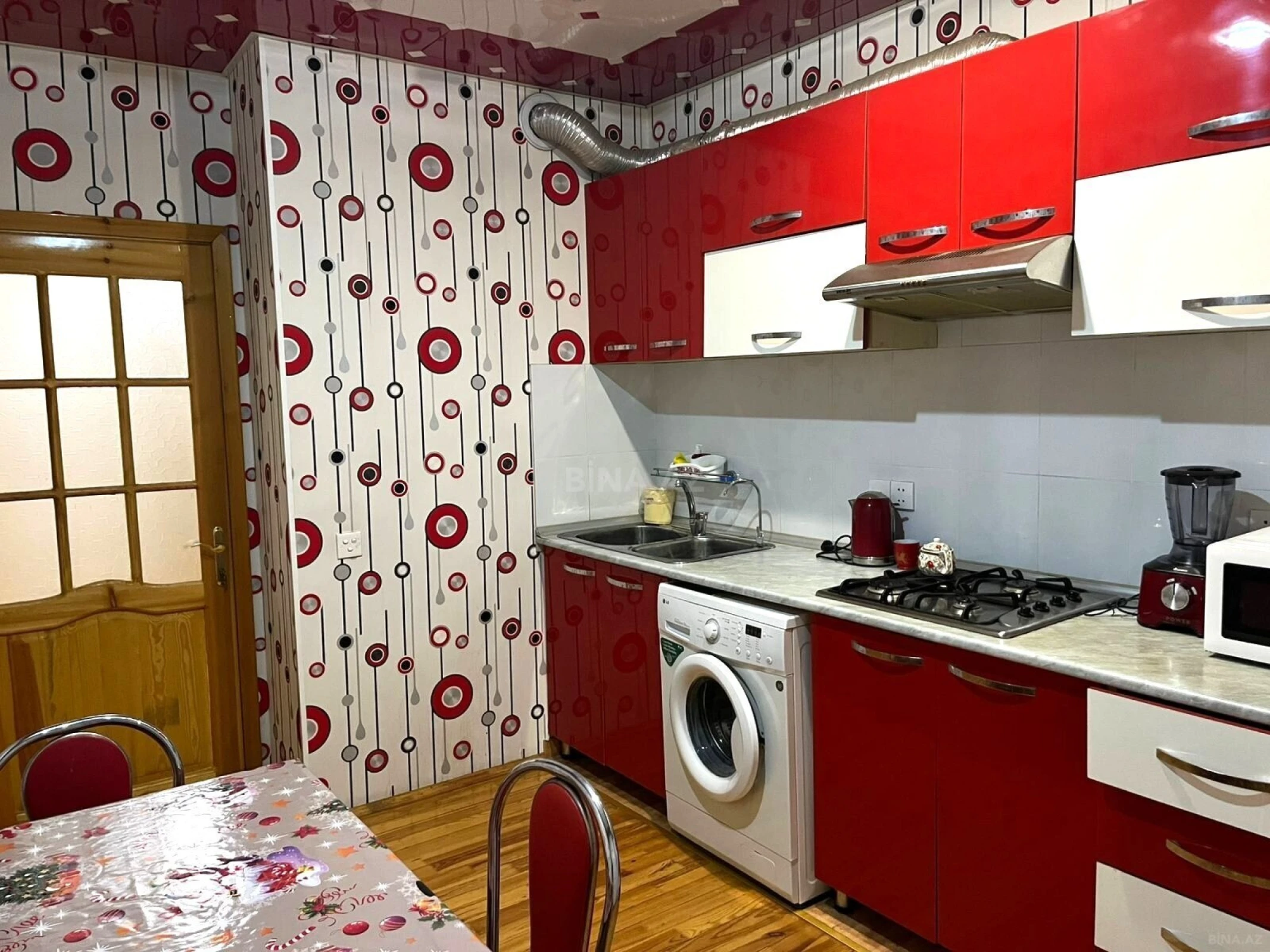 Satılır 2 otaqlı mənzil 82 m²