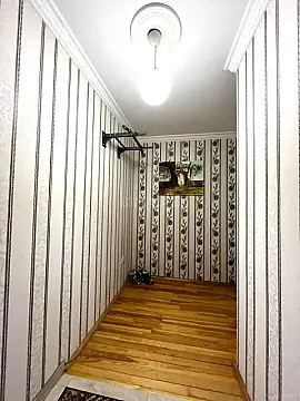 Satılır 2 otaqlı mənzil 82 m²