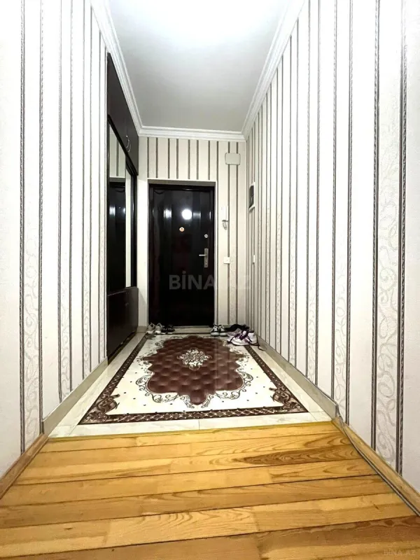 Satılır 2 otaqlı mənzil 82 m²