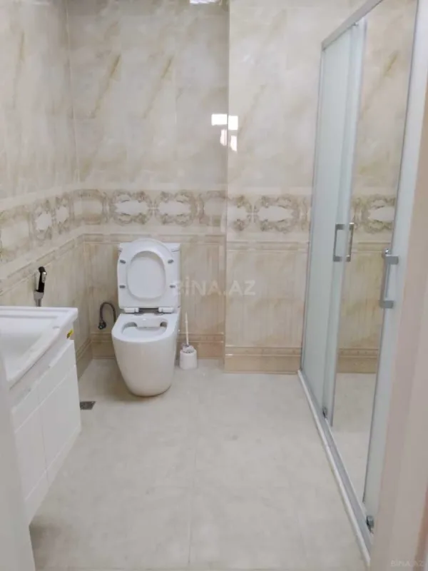 Satılır 4 otaqlı mənzil 165 m²