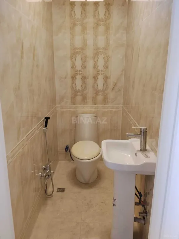 Satılır 4 otaqlı mənzil 165 m²