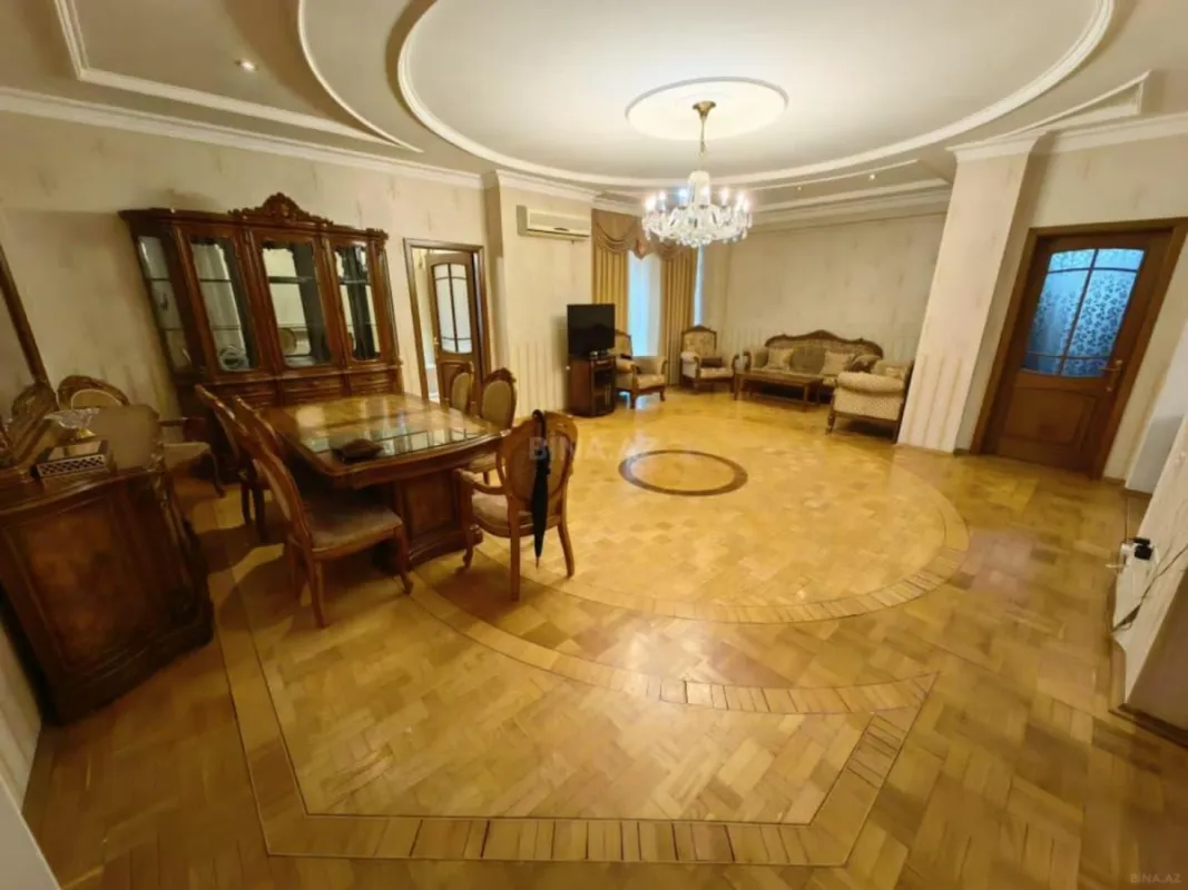 Kirayə verilir 3 otaqlı mənzil 120 m²