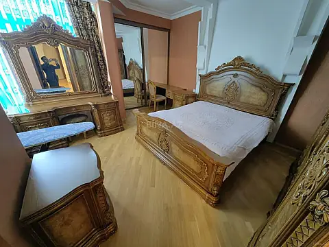 Kirayə verilir 3 otaqlı mənzil 120 m²