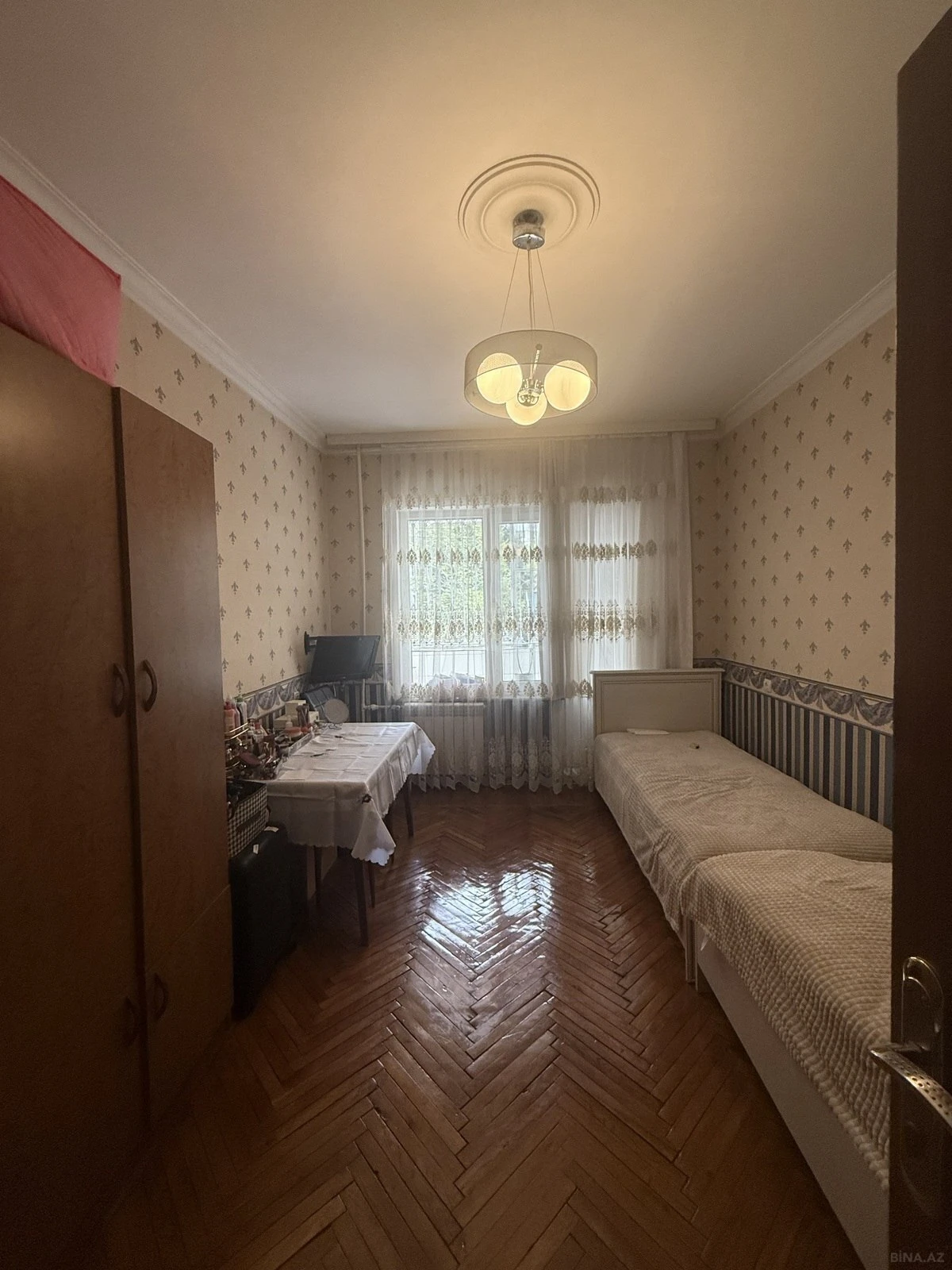 Satılır 4 otaqlı mənzil 101 m²