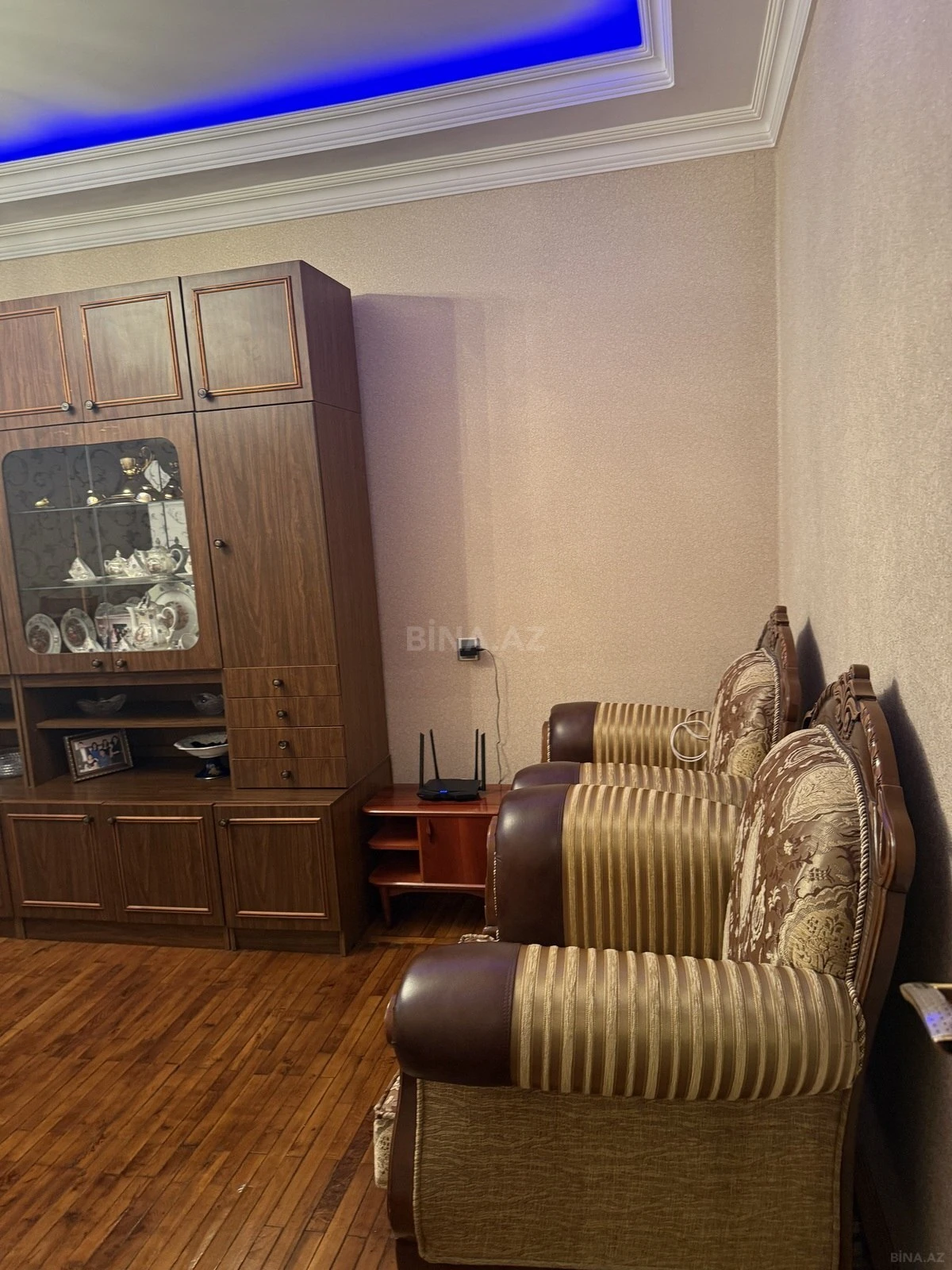 Satılır 4 otaqlı mənzil 101 m²