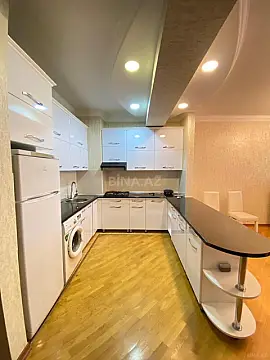 Kirayə verilir 2 otaqlı mənzil 75 m²
