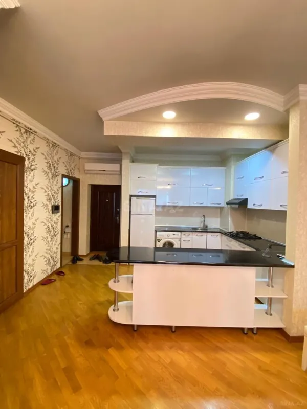Kirayə verilir 2 otaqlı mənzil 75 m²