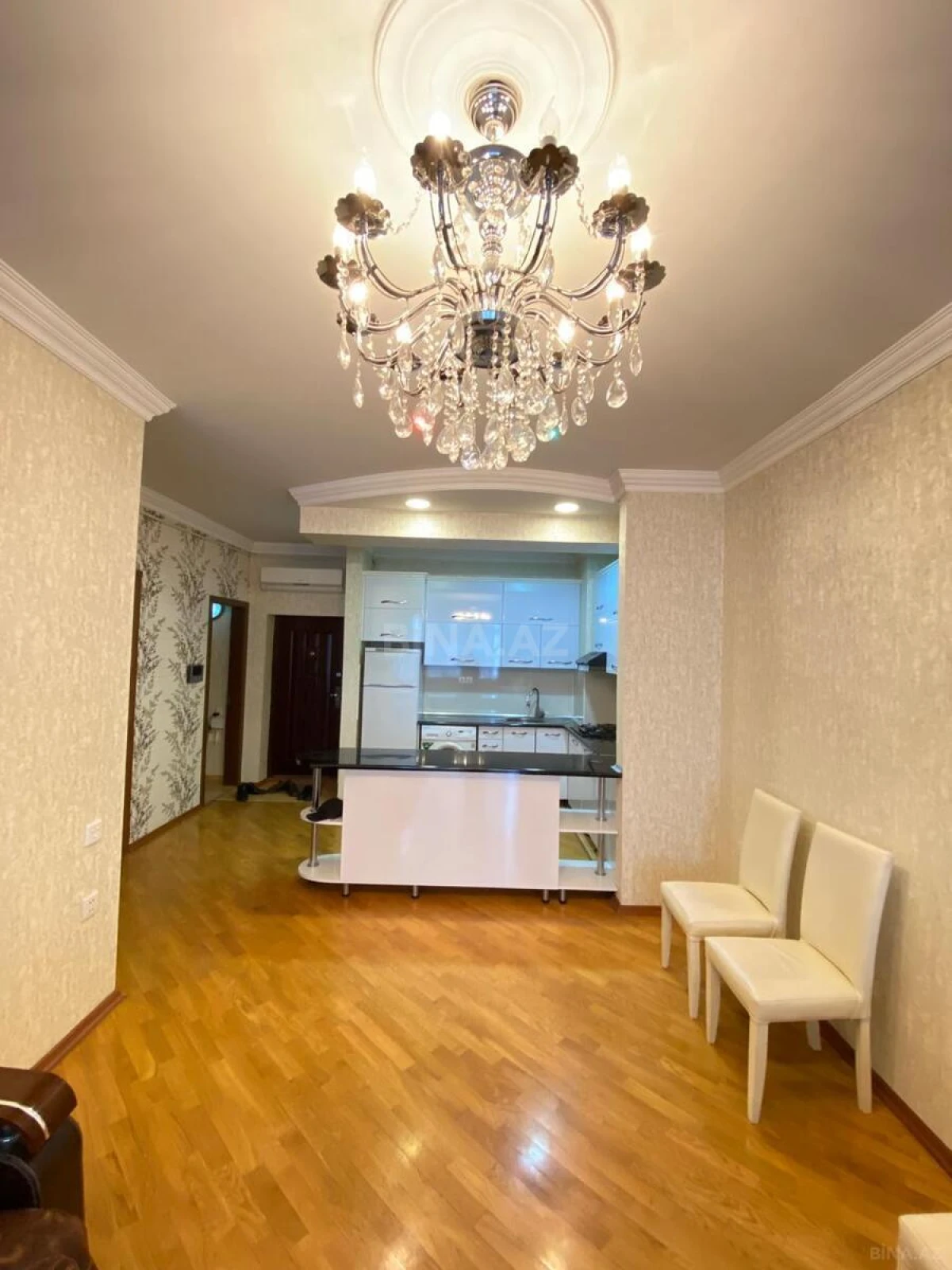 Kirayə verilir 2 otaqlı mənzil 75 m²