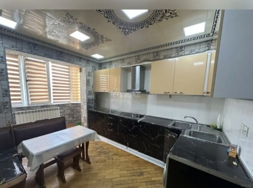 Kirayə verilir 2 otaqlı mənzil 85 m²