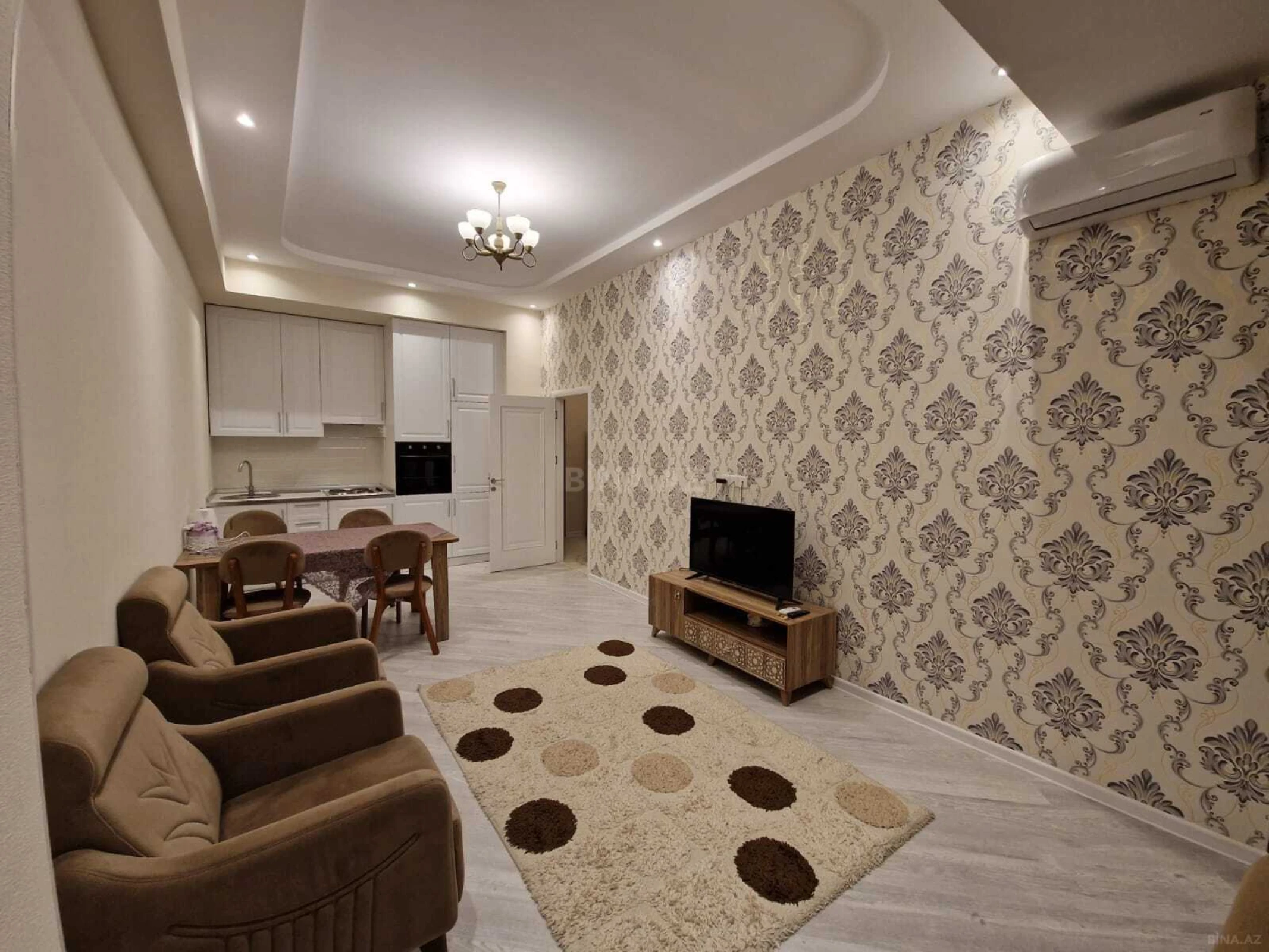 Kirayə verilir 2 otaqlı mənzil 75 m²
