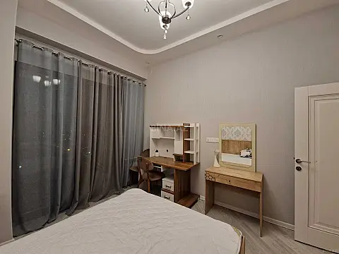 Kirayə verilir 2 otaqlı mənzil 75 m²
