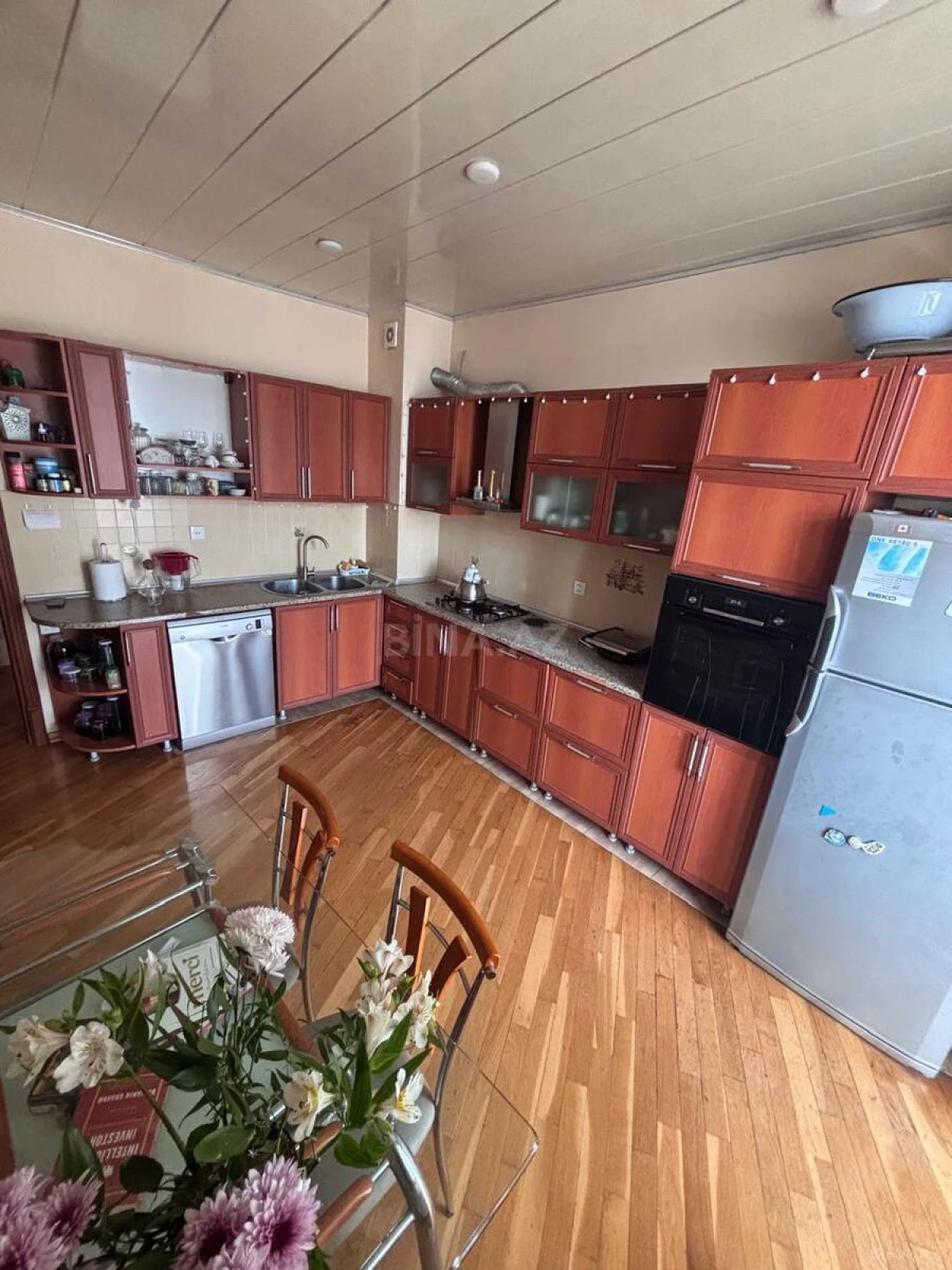 Satılır 3 otaqlı mənzil 124 m²