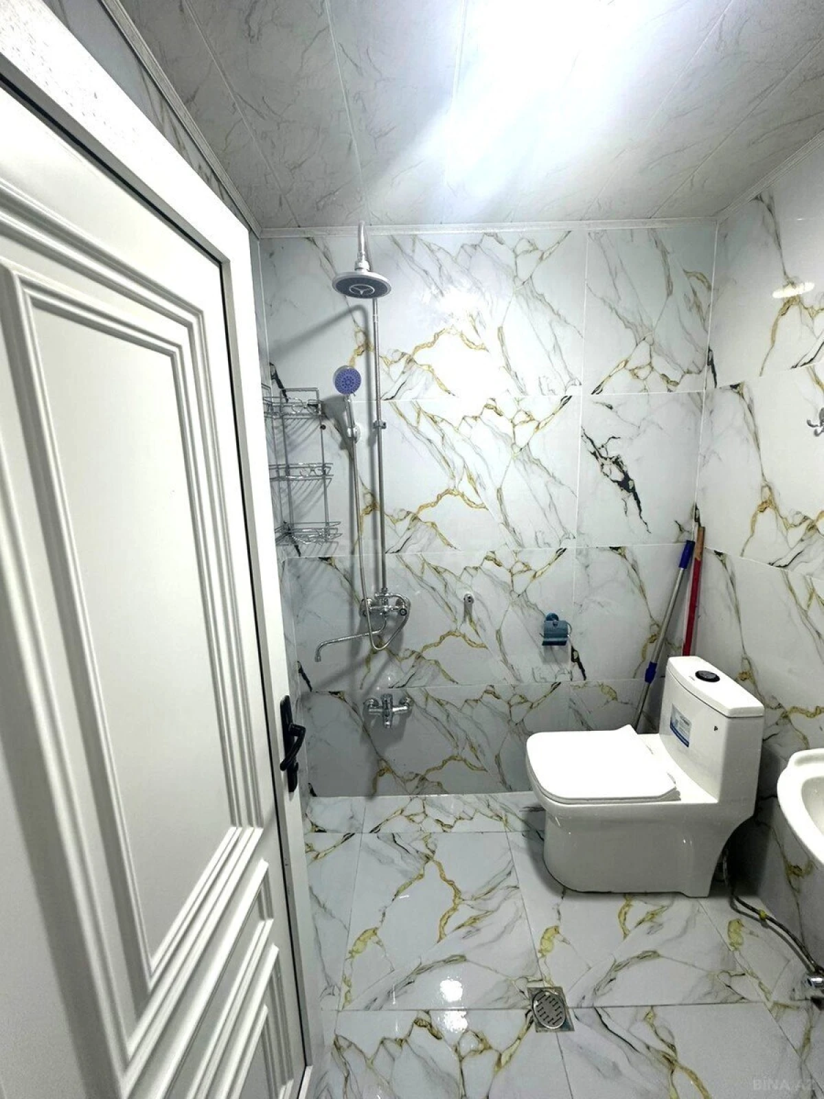Kirayə verilir 2 otaqlı mənzil 70 m²