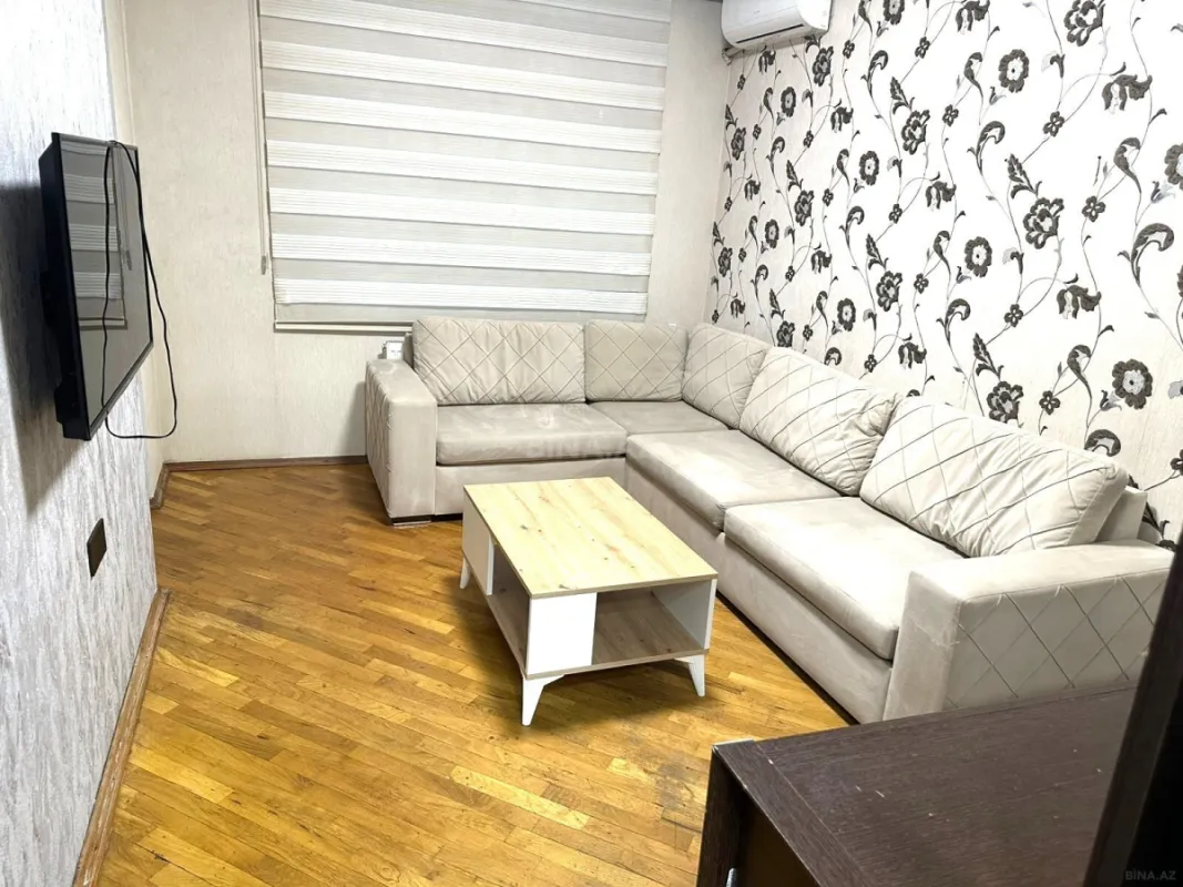 Kirayə verilir 2 otaqlı mənzil 67 m²