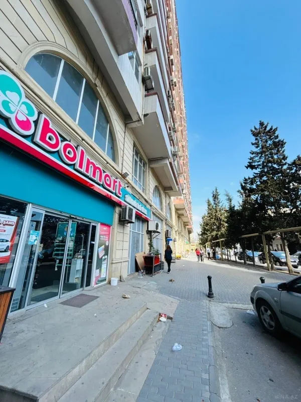 Satılır obyekt 253 m²