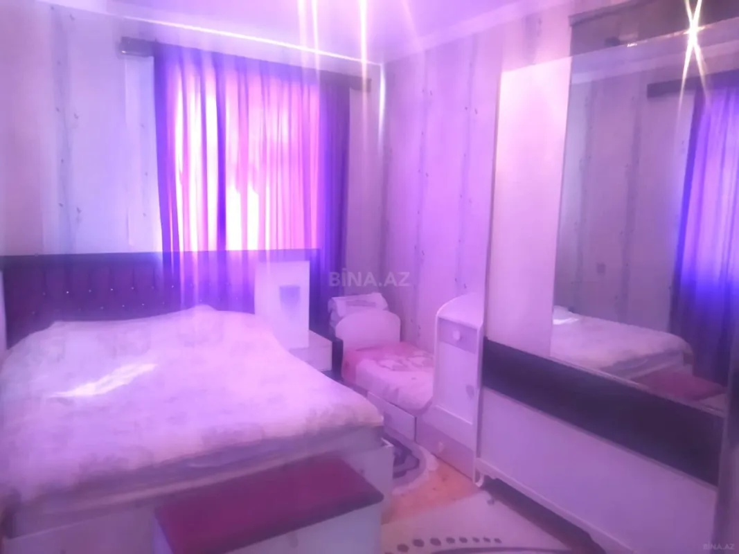 Satılır 5 otaqlı həyət evi 200 m²