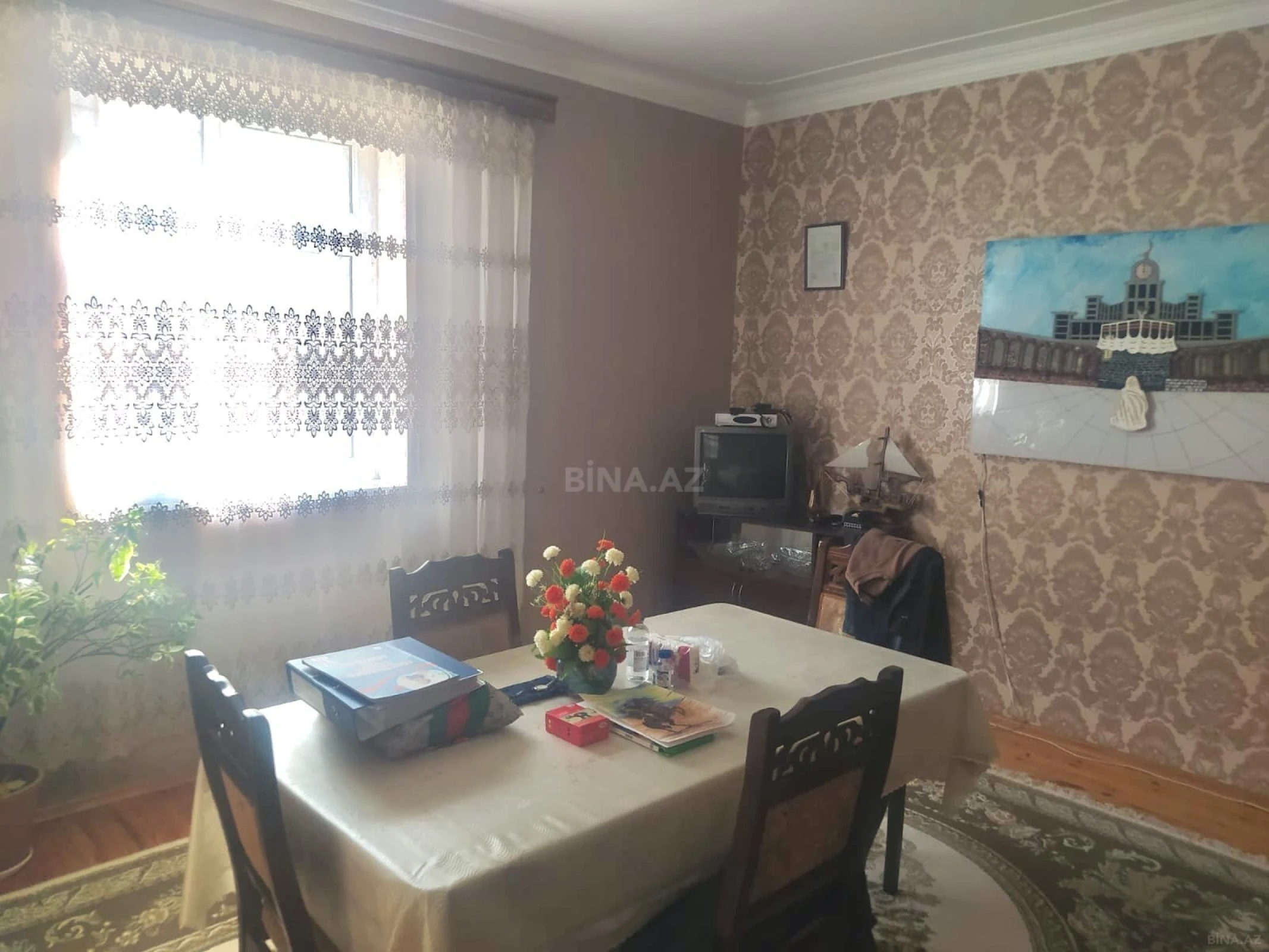 Satılır 5 otaqlı həyət evi 200 m²