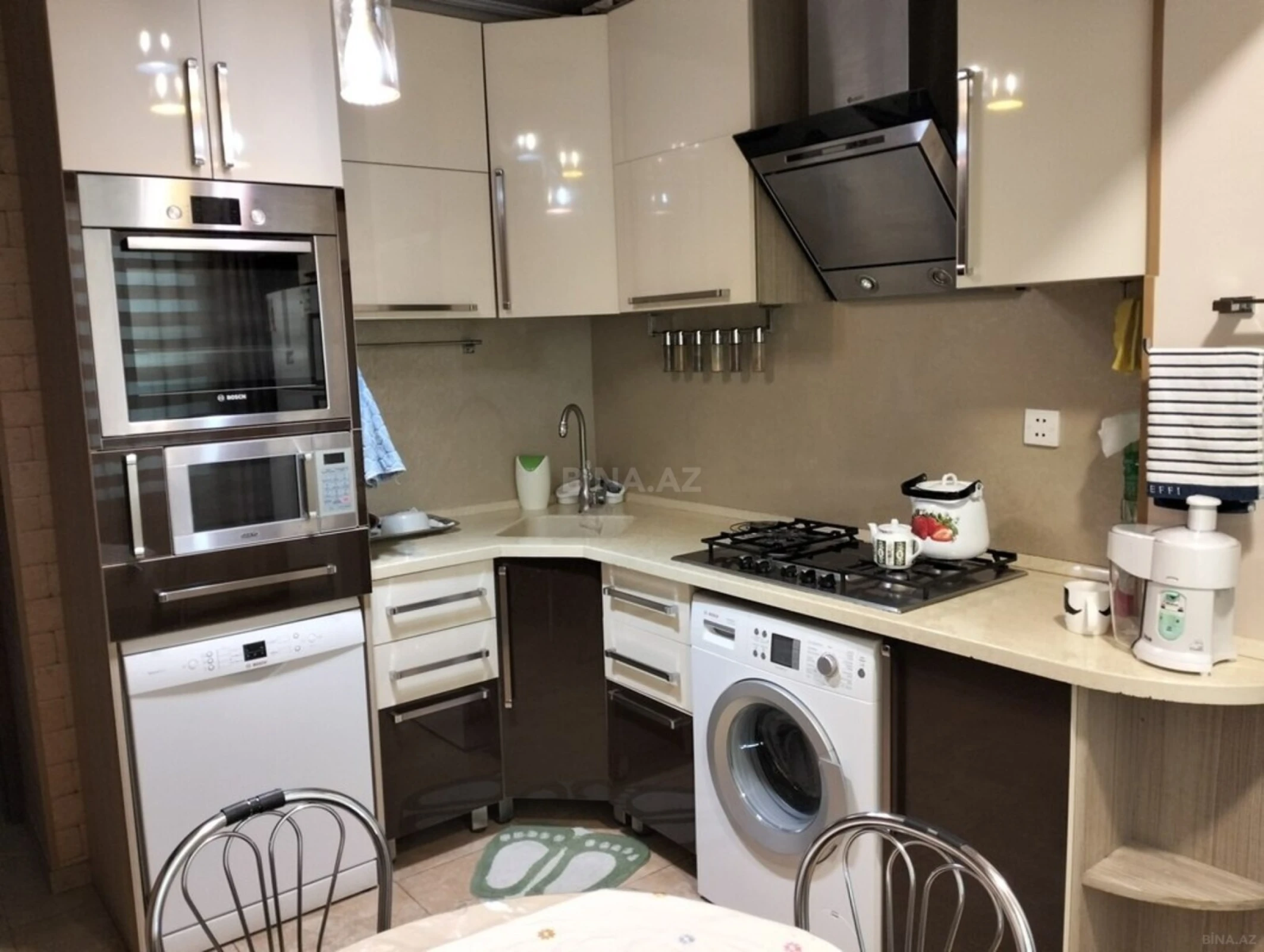 Satılır 5 otaqlı mənzil 120 m²