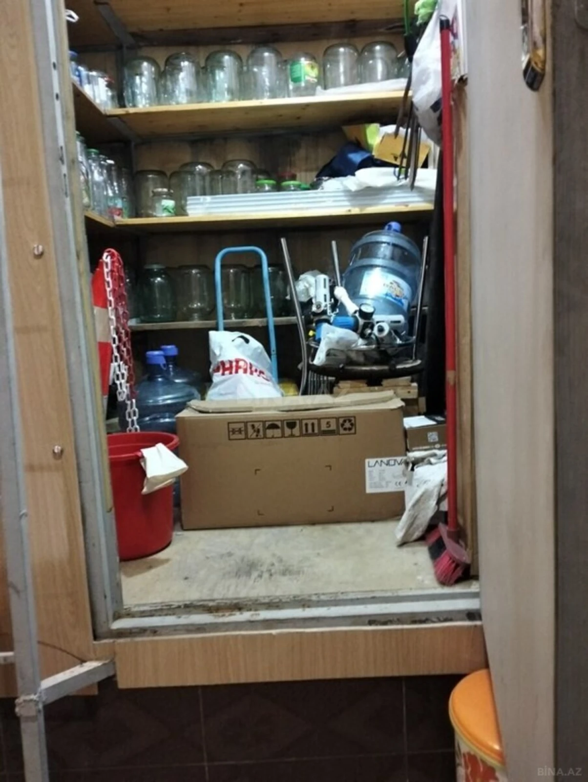 Satılır 5 otaqlı mənzil 120 m²