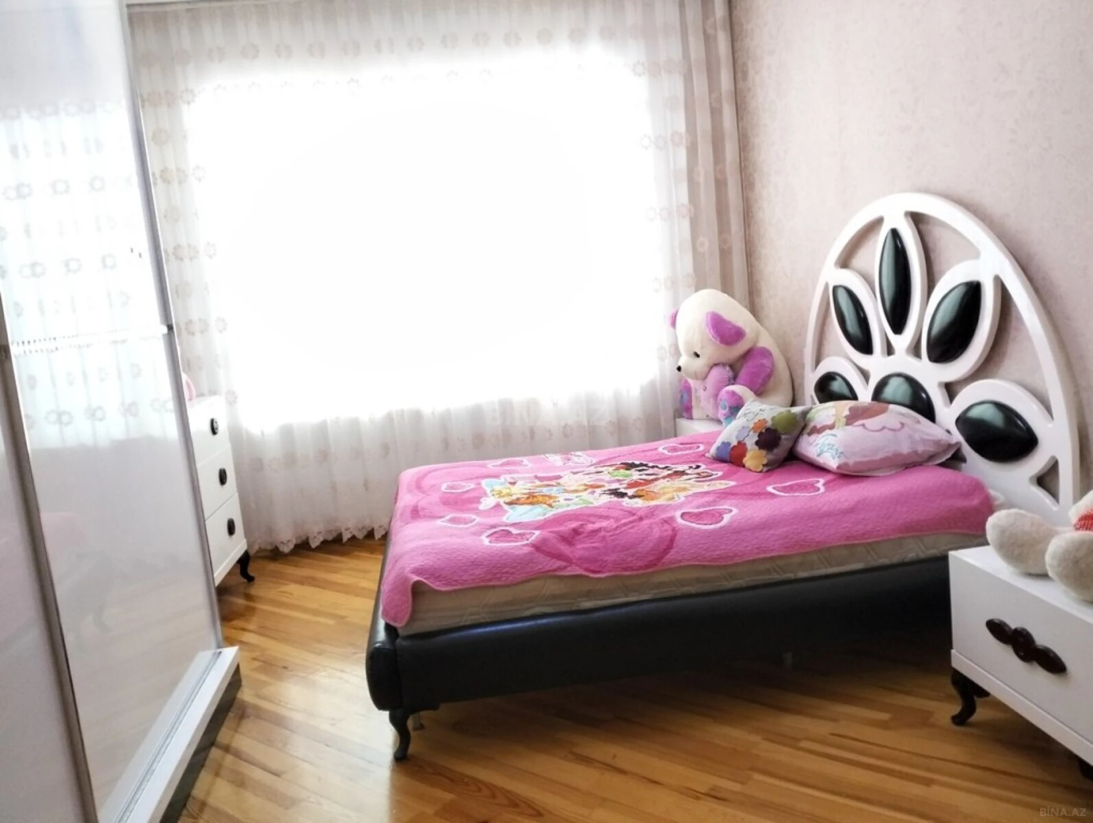 Satılır 5 otaqlı mənzil 120 m²