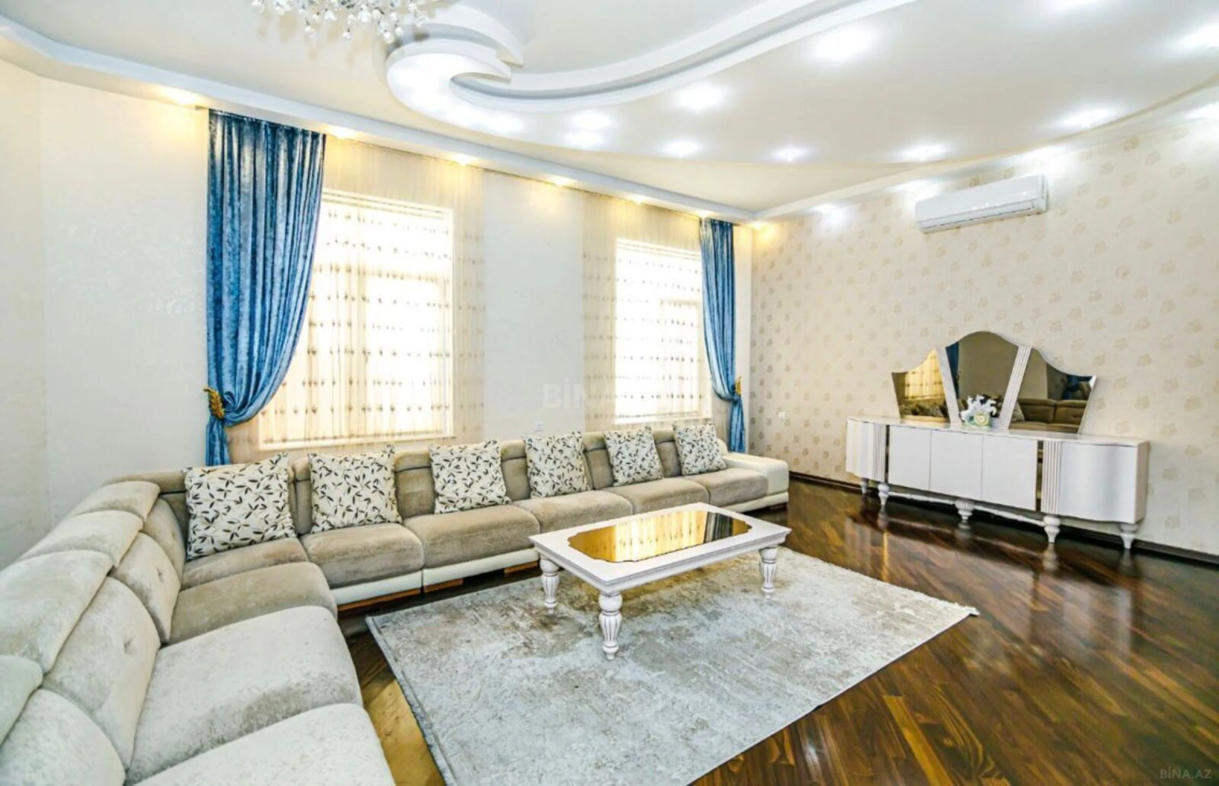 Kirayə verilir 9 otaqlı həyət evi 600 m²