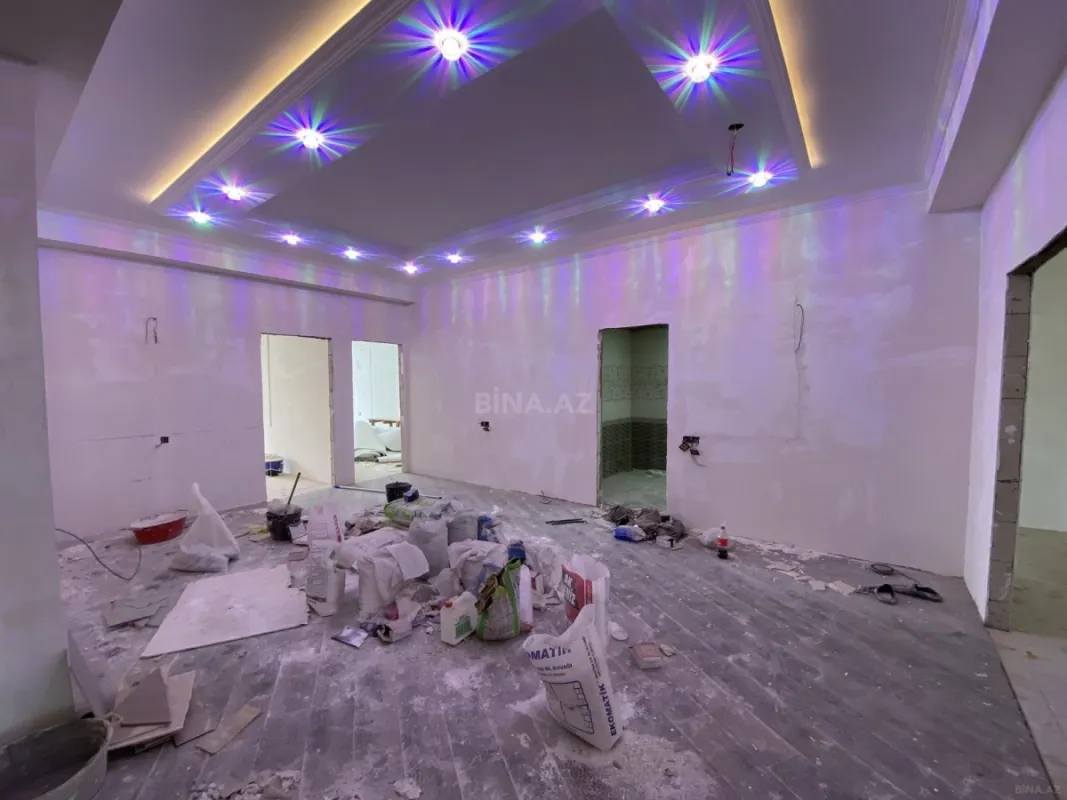 Satılır 3 otaqlı mənzil 175 m²