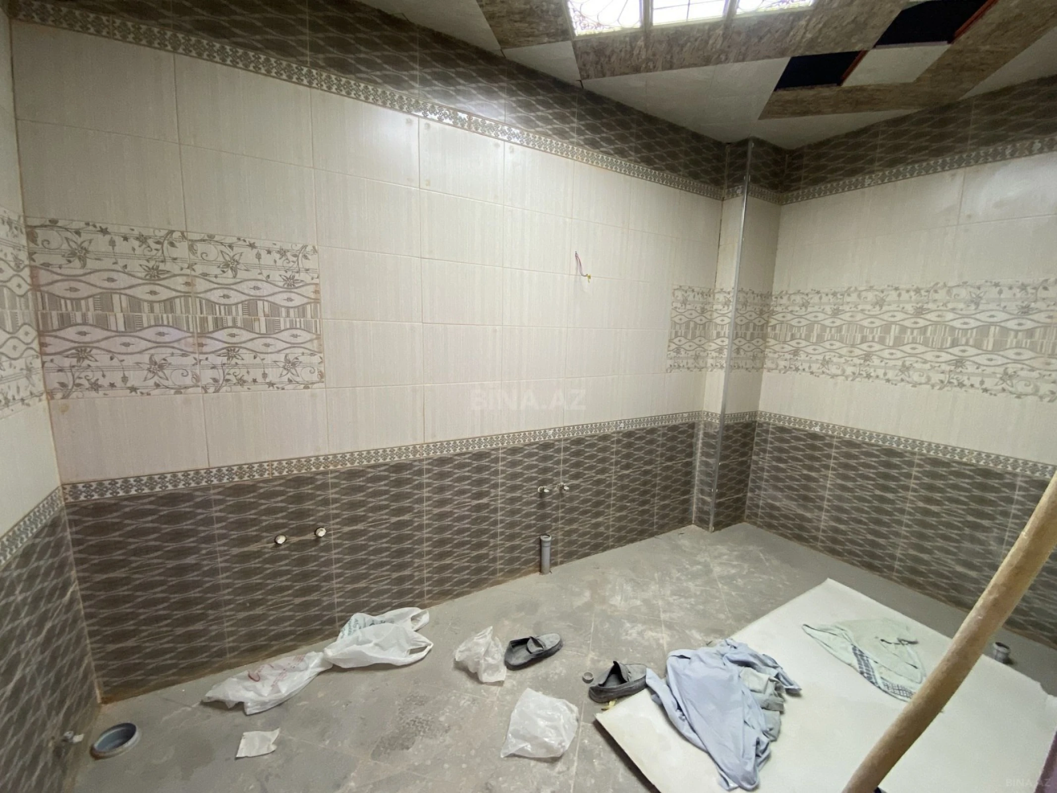 Satılır 3 otaqlı mənzil 175 m²