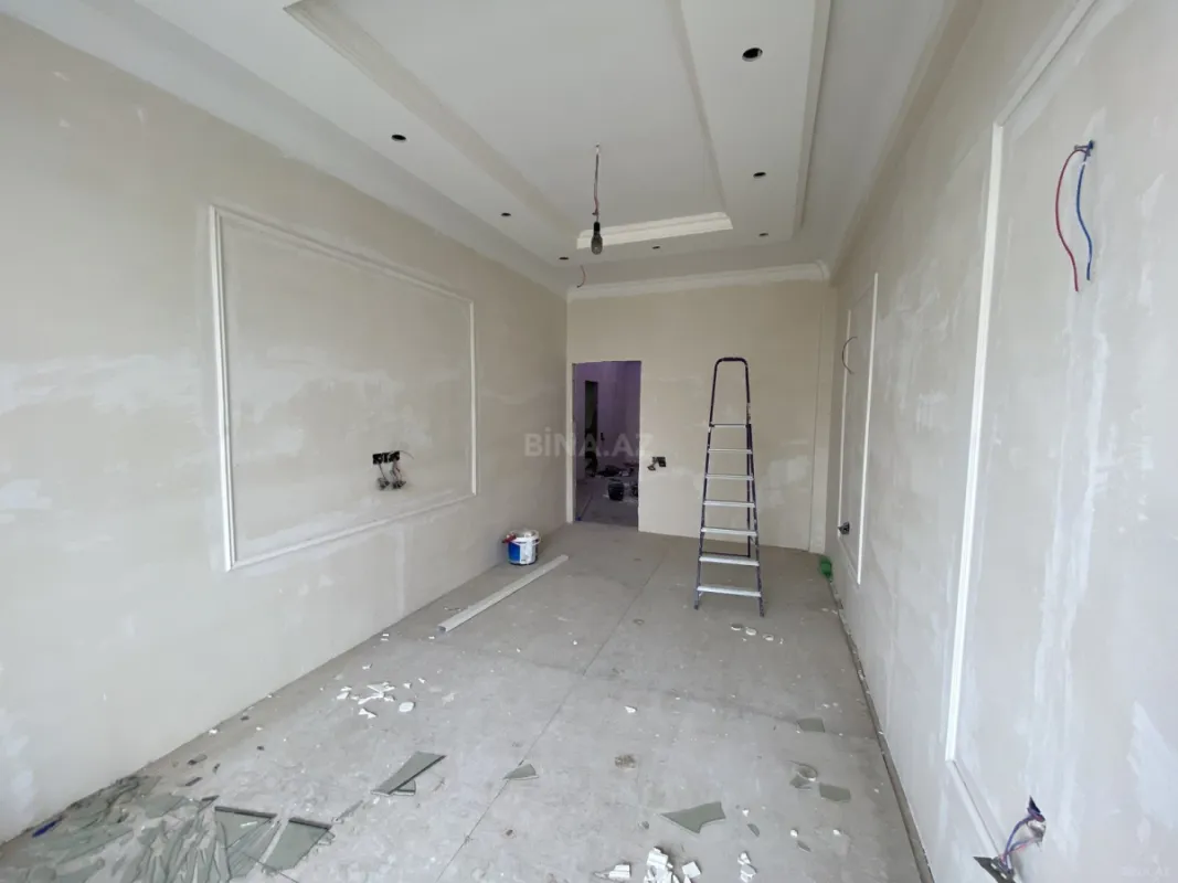 Satılır 3 otaqlı mənzil 175 m²