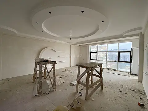 Satılır 3 otaqlı mənzil 175 m²