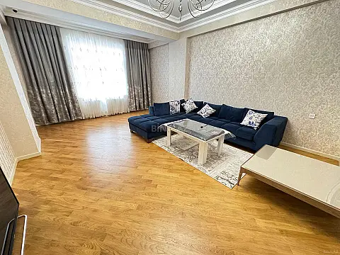Kirayə verilir 2 otaqlı mənzil 100 m²