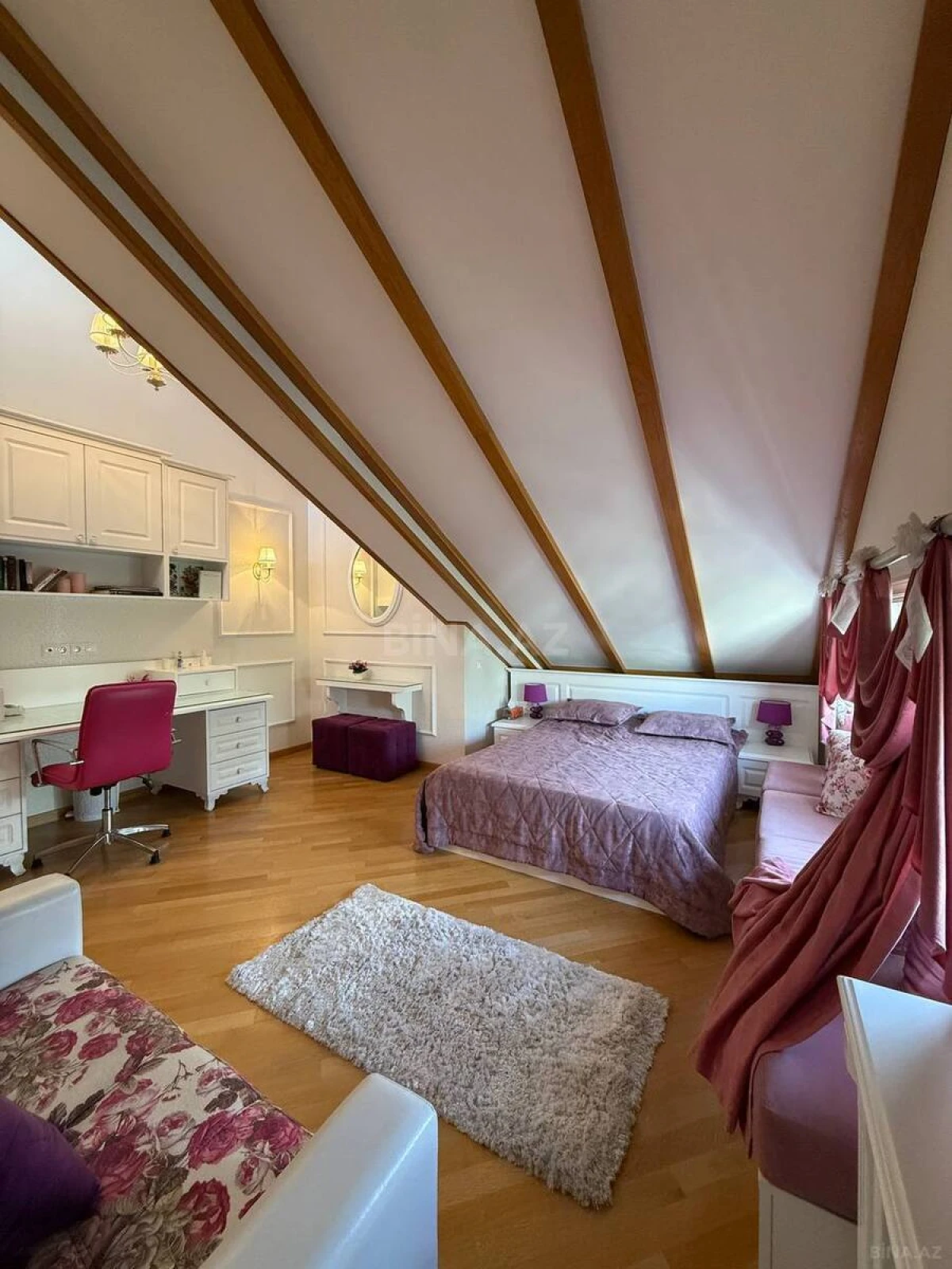 Satılır 6 otaqlı həyət evi 330 m²