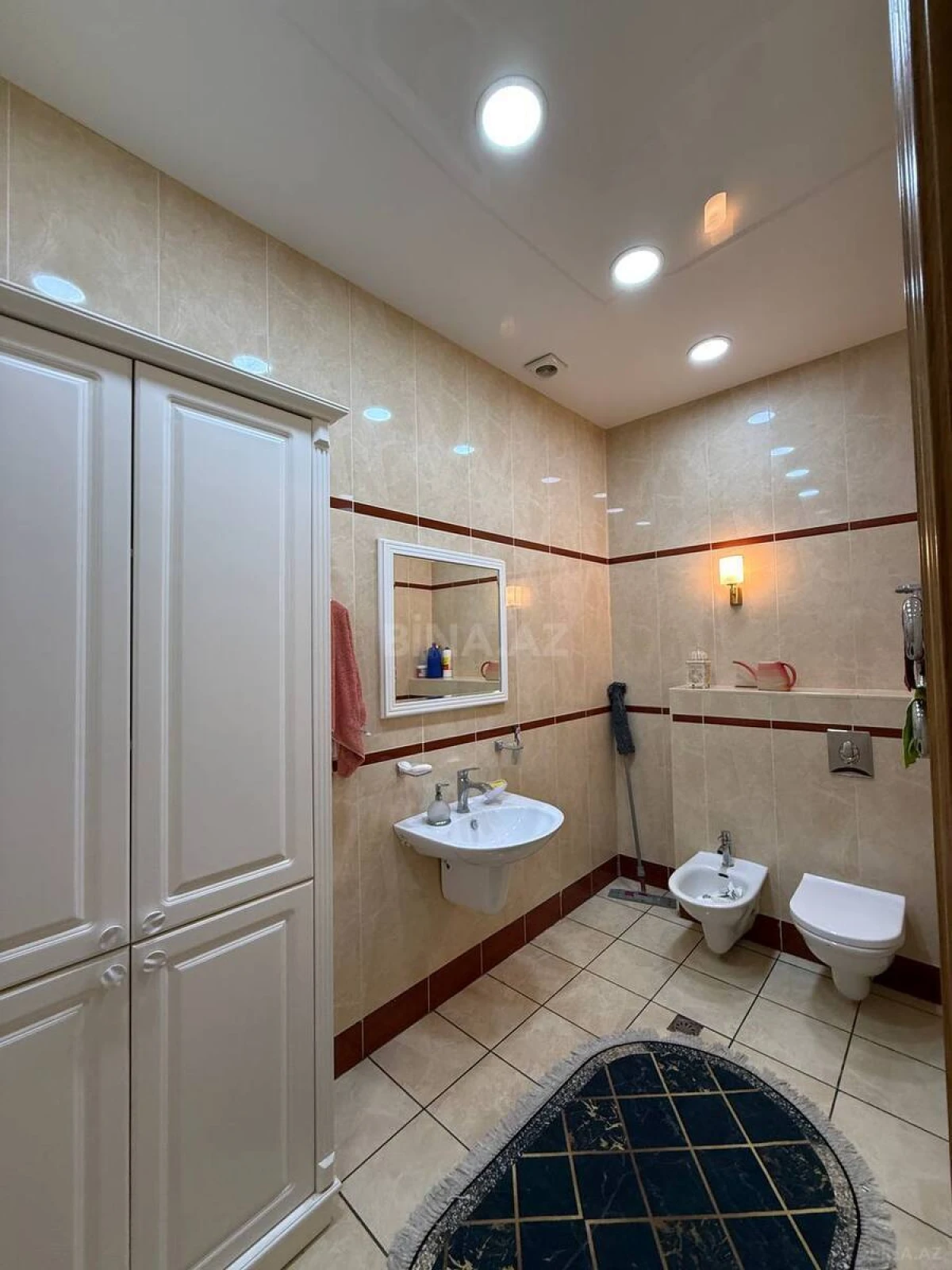 Satılır 6 otaqlı həyət evi 330 m²