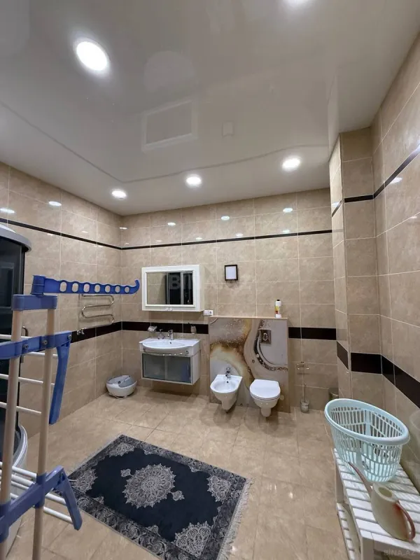 Satılır 6 otaqlı həyət evi 330 m²