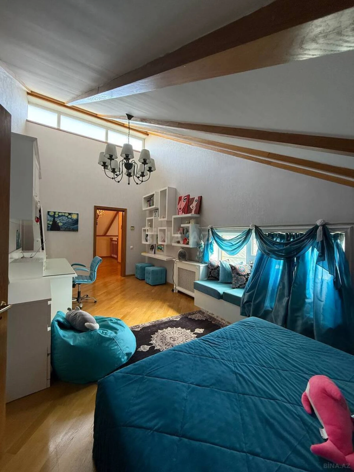 Satılır 6 otaqlı həyət evi 330 m²