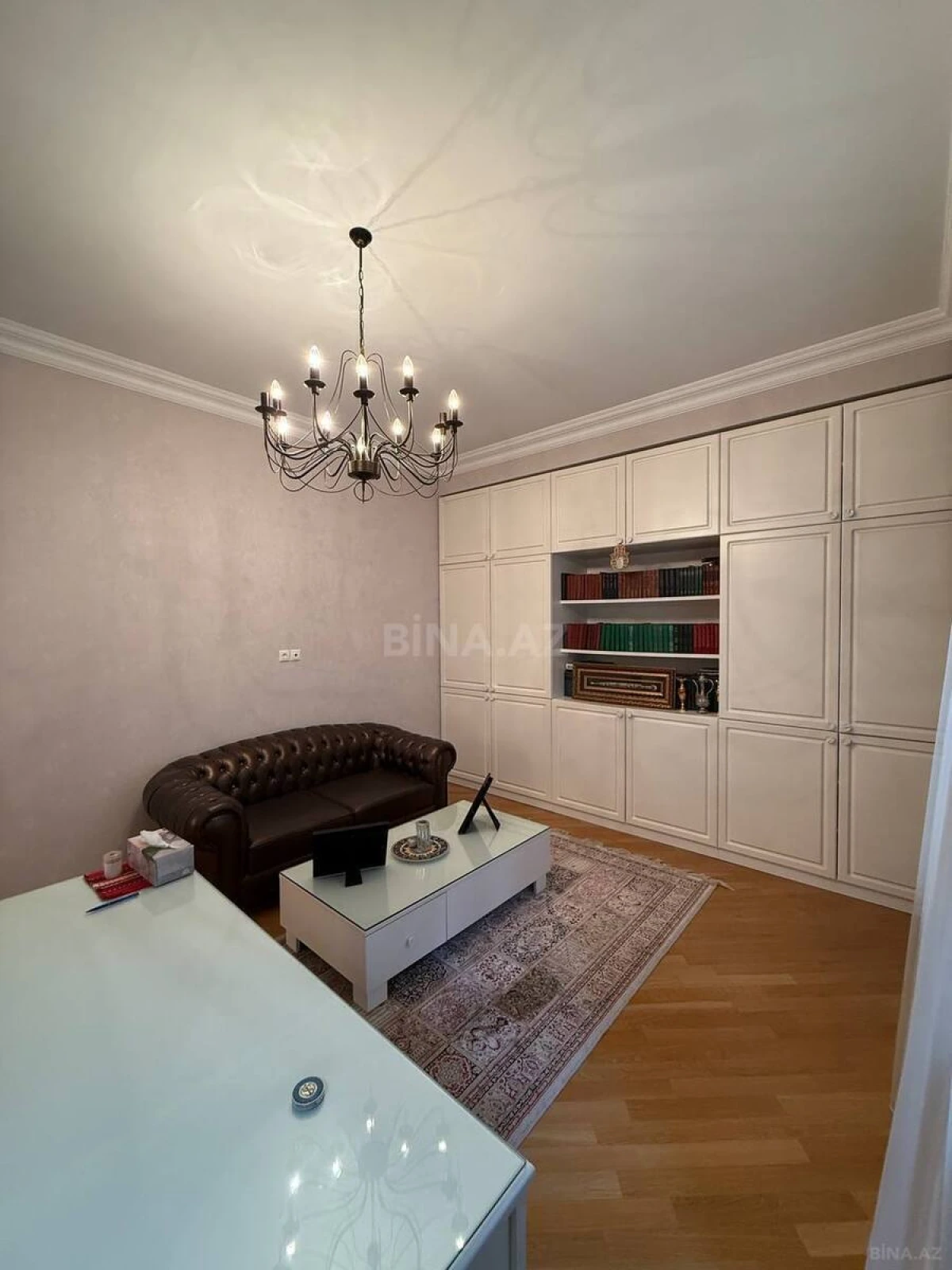 Satılır 6 otaqlı həyət evi 330 m²