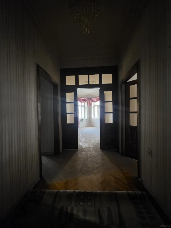 Satılır 2 otaqlı mənzil 68 m²