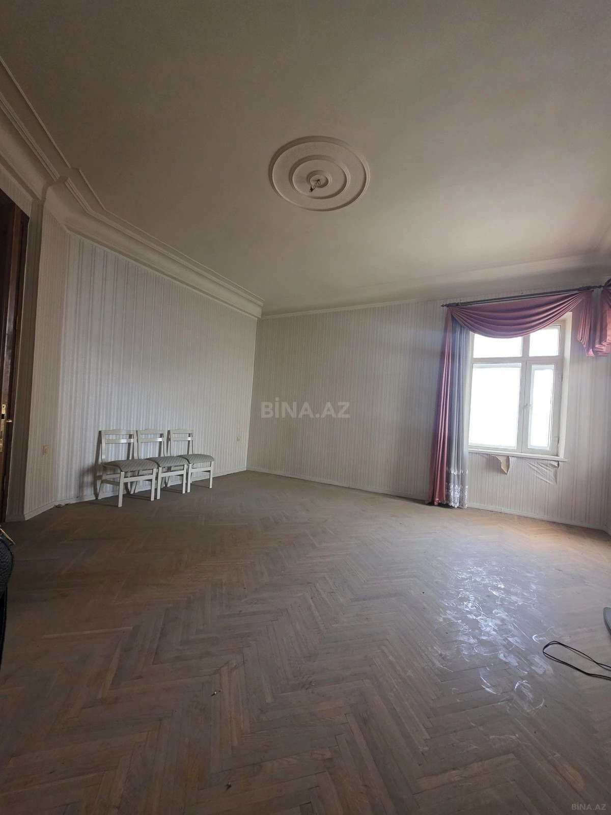 Satılır 2 otaqlı mənzil 68 m²