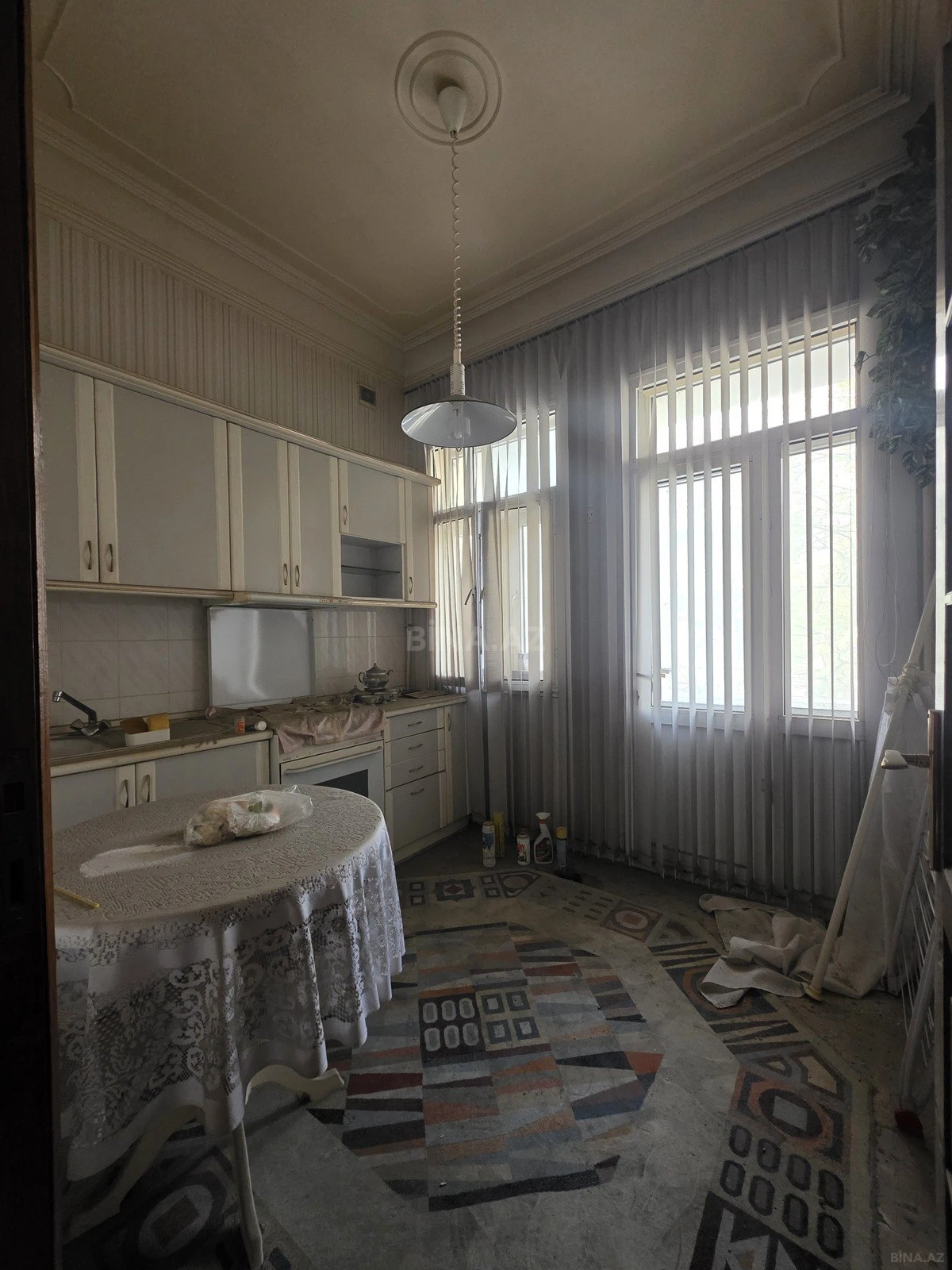 Satılır 2 otaqlı mənzil 68 m²