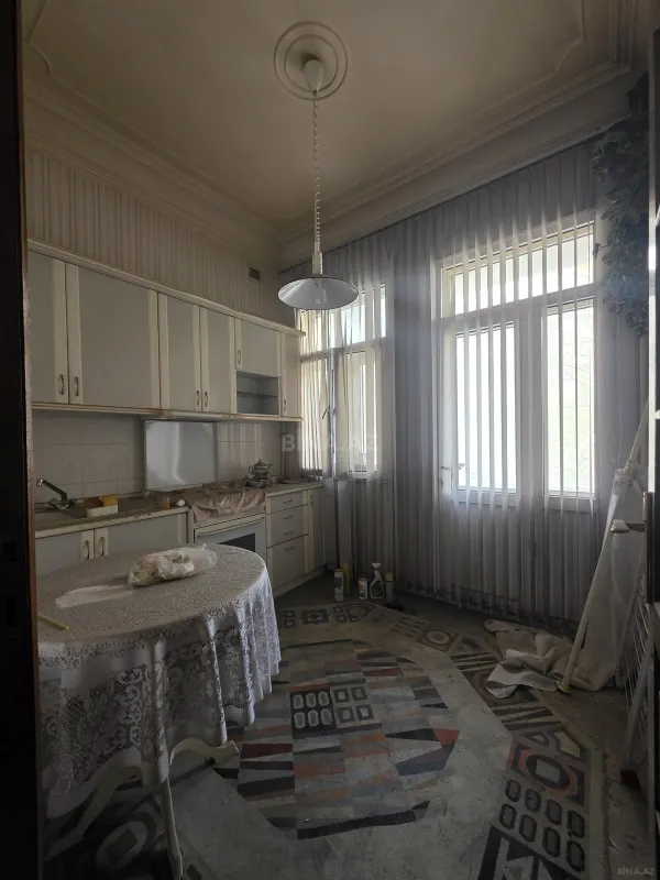 Satılır 2 otaqlı mənzil 68 m²