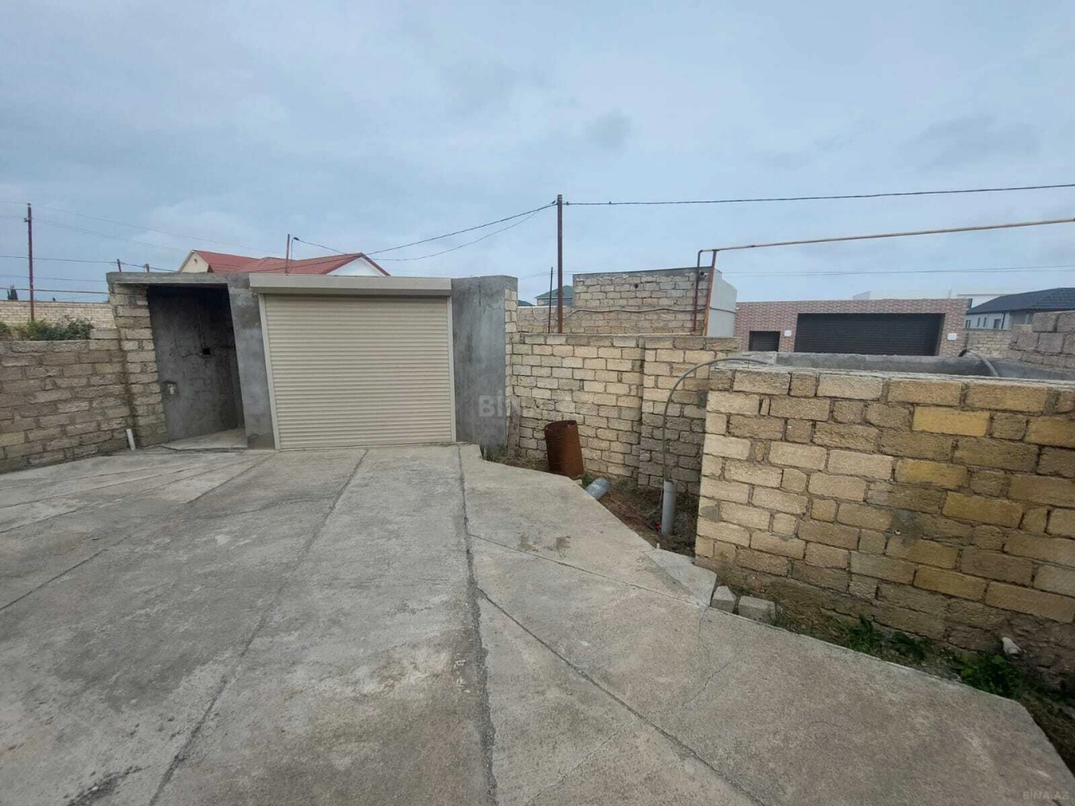 Satılır 4 otaqlı həyət evi 90 m²