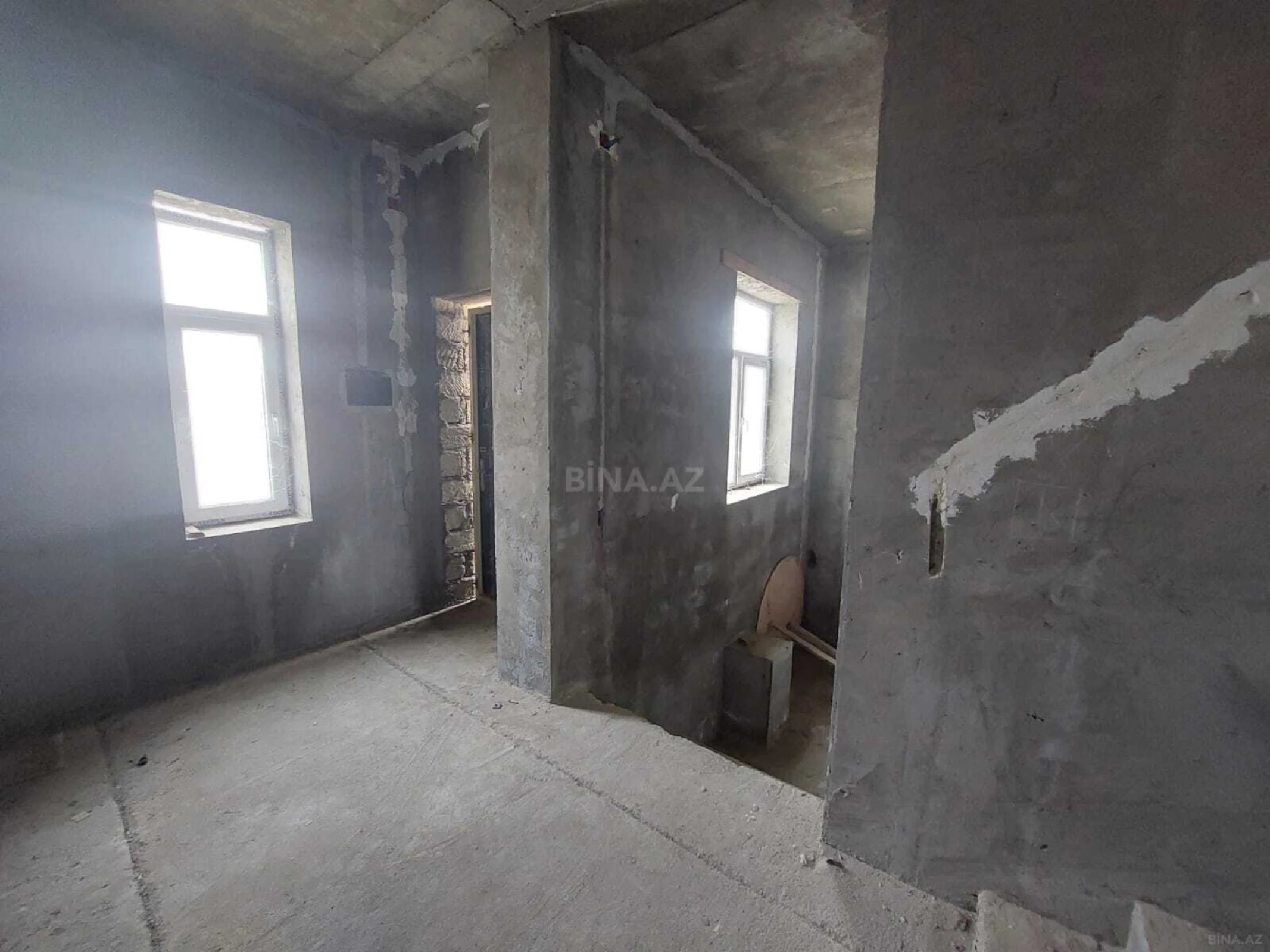 Satılır 4 otaqlı həyət evi 90 m²