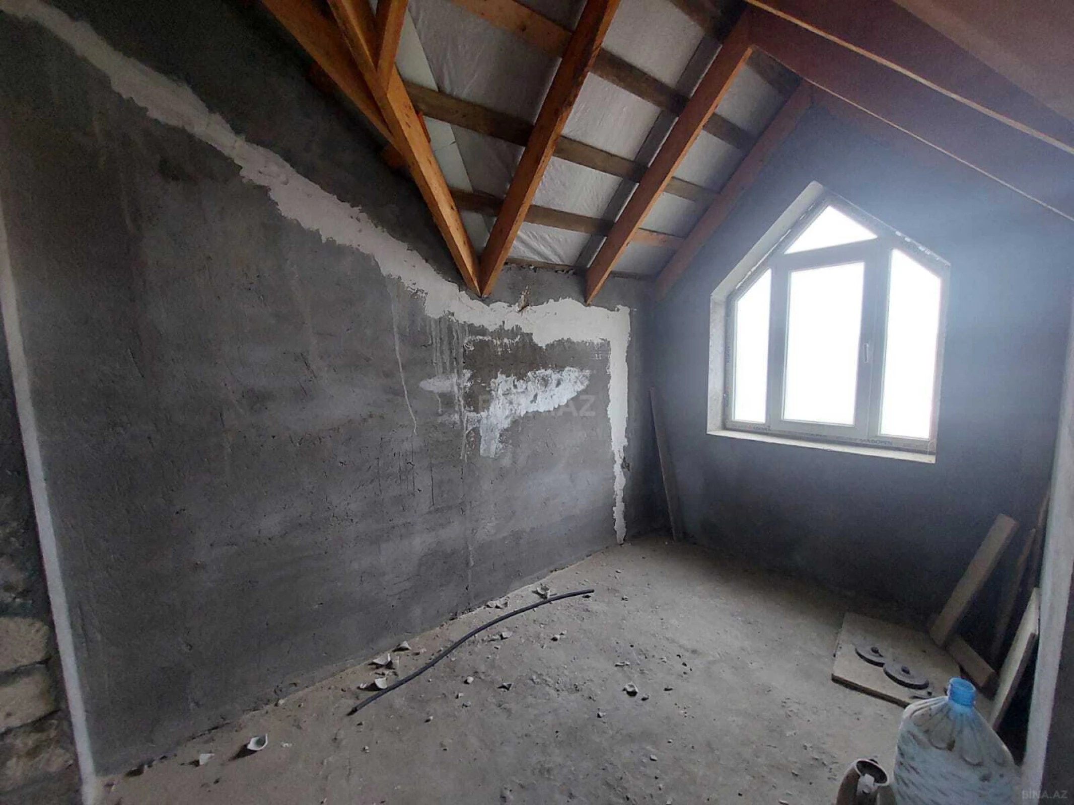 Satılır 4 otaqlı həyət evi 90 m²