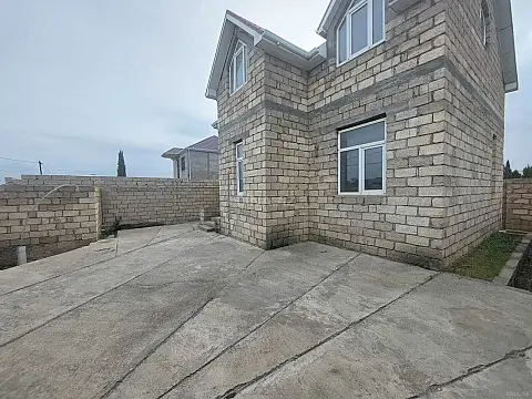 Satılır 4 otaqlı həyət evi 90 m²