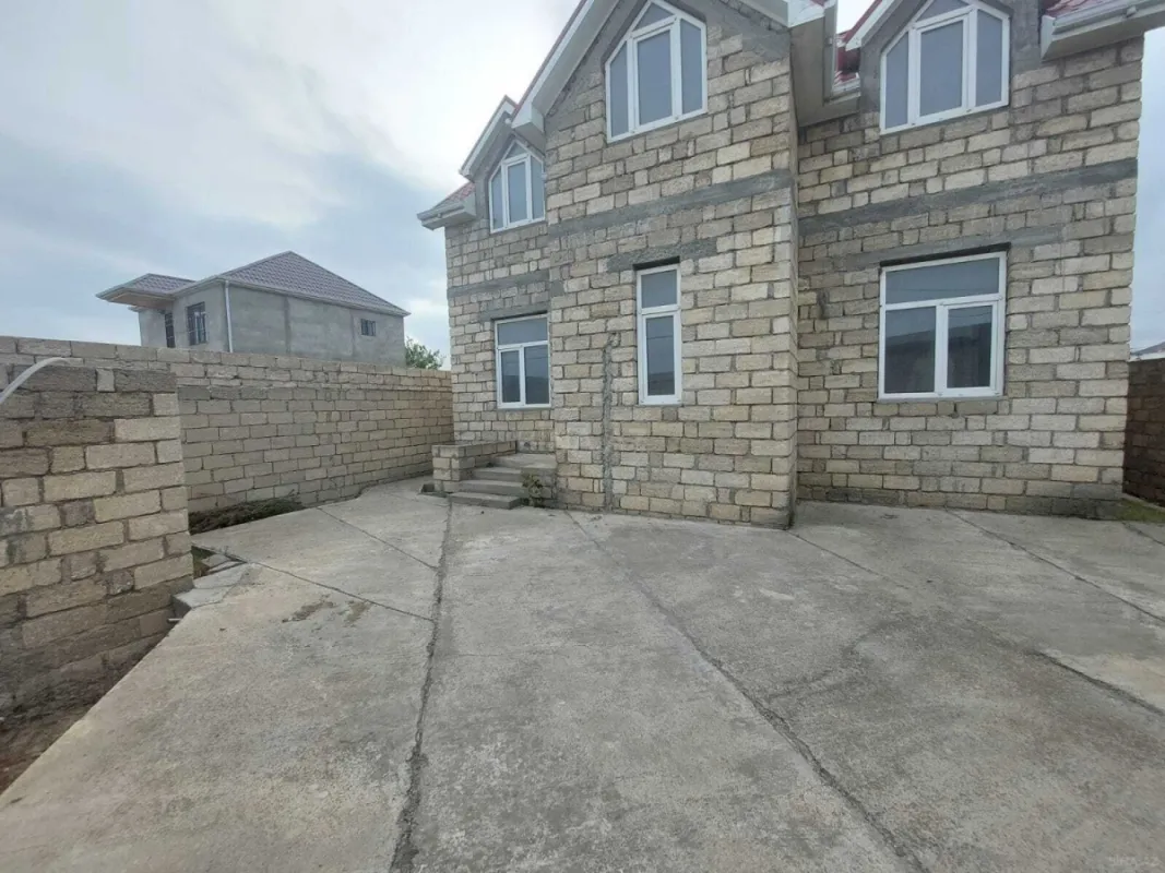 Satılır 4 otaqlı həyət evi 90 m²